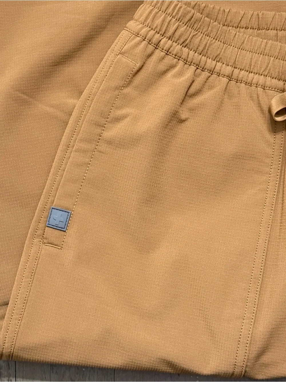 NWT FIGS Men’s Indestructible Cargo Scrub Pant Earth Tan Brown Ripstop XS Reg